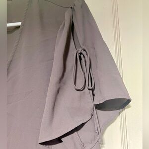 Pleione V Neck Bow tie Sleeve Top Size XL